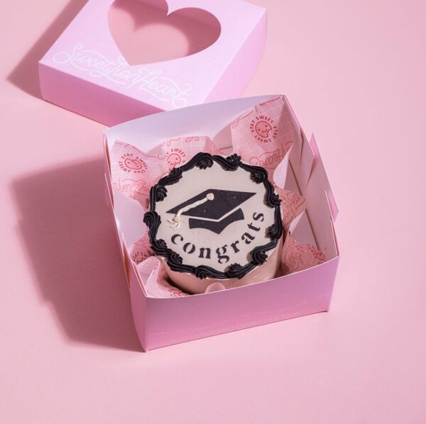 Giftable Mini Cake | Graduation