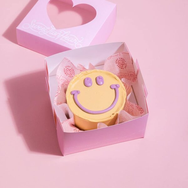 Giftable Mini Cake | Smiley
